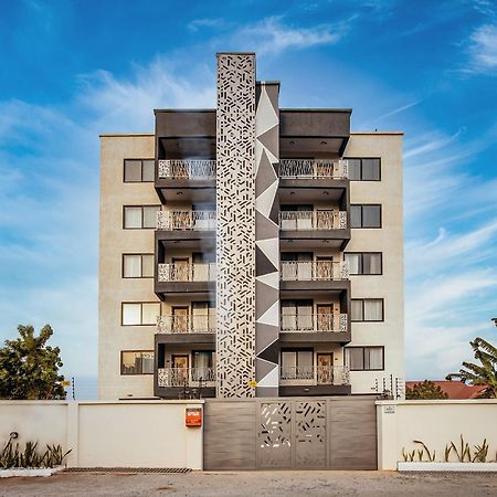 The Avery Apartments At Odomaa Place B, East Airport アクラ エクステリア 写真