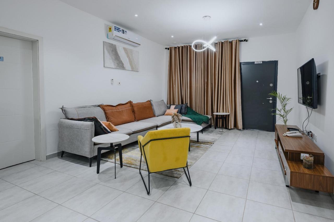 The Avery Apartments At Odomaa Place B, East Airport アクラ エクステリア 写真