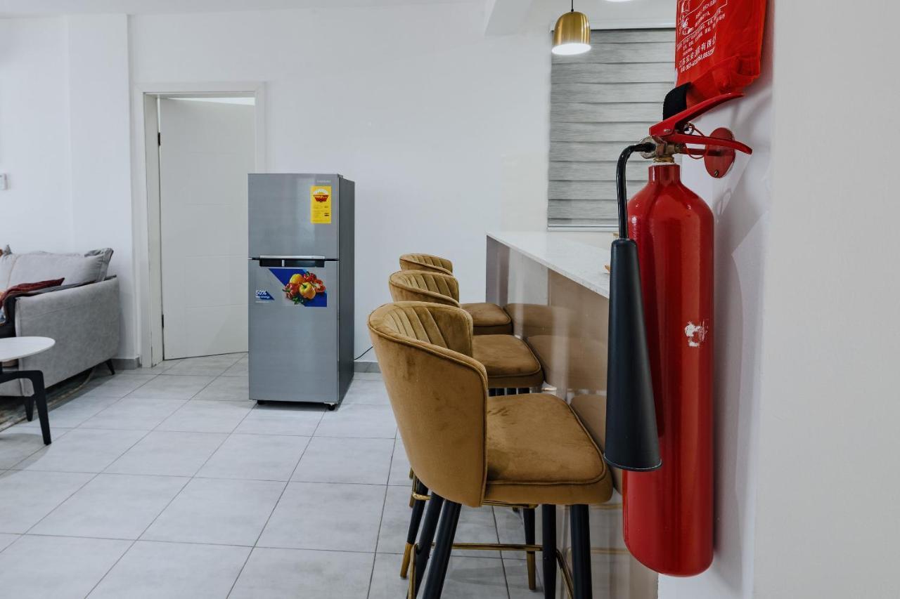 The Avery Apartments At Odomaa Place B, East Airport アクラ エクステリア 写真