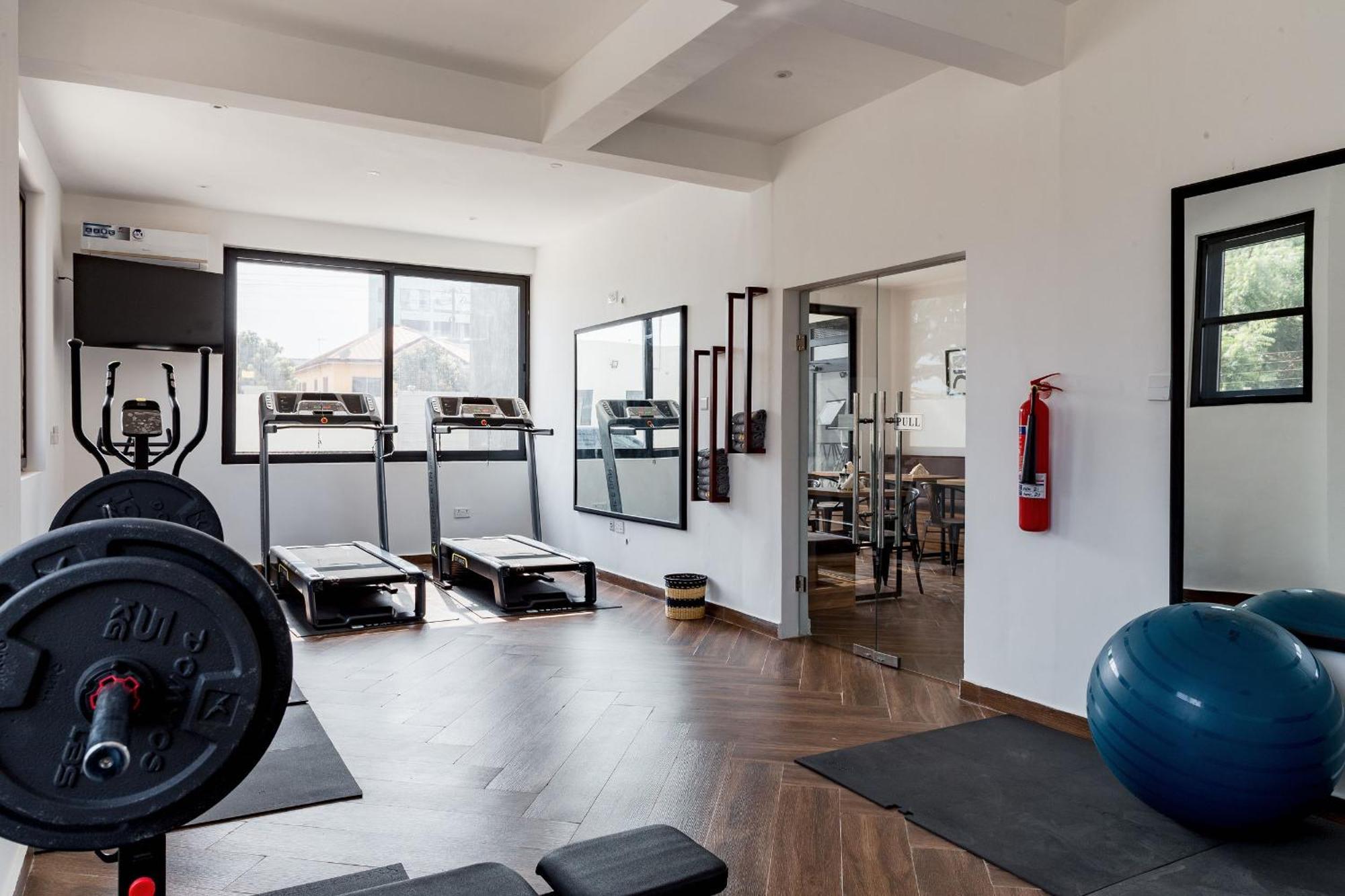 The Avery Apartments At Odomaa Place B, East Airport アクラ エクステリア 写真