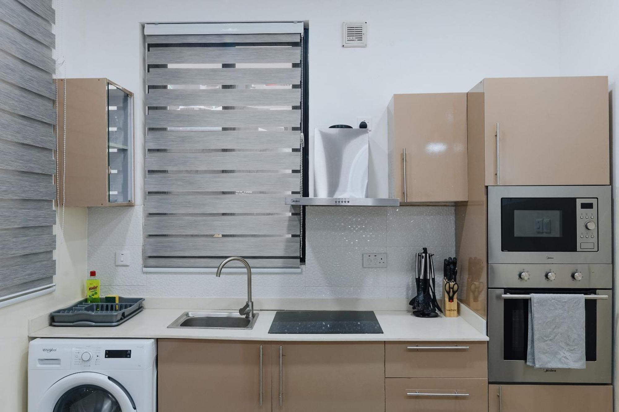 The Avery Apartments At Odomaa Place B, East Airport アクラ エクステリア 写真