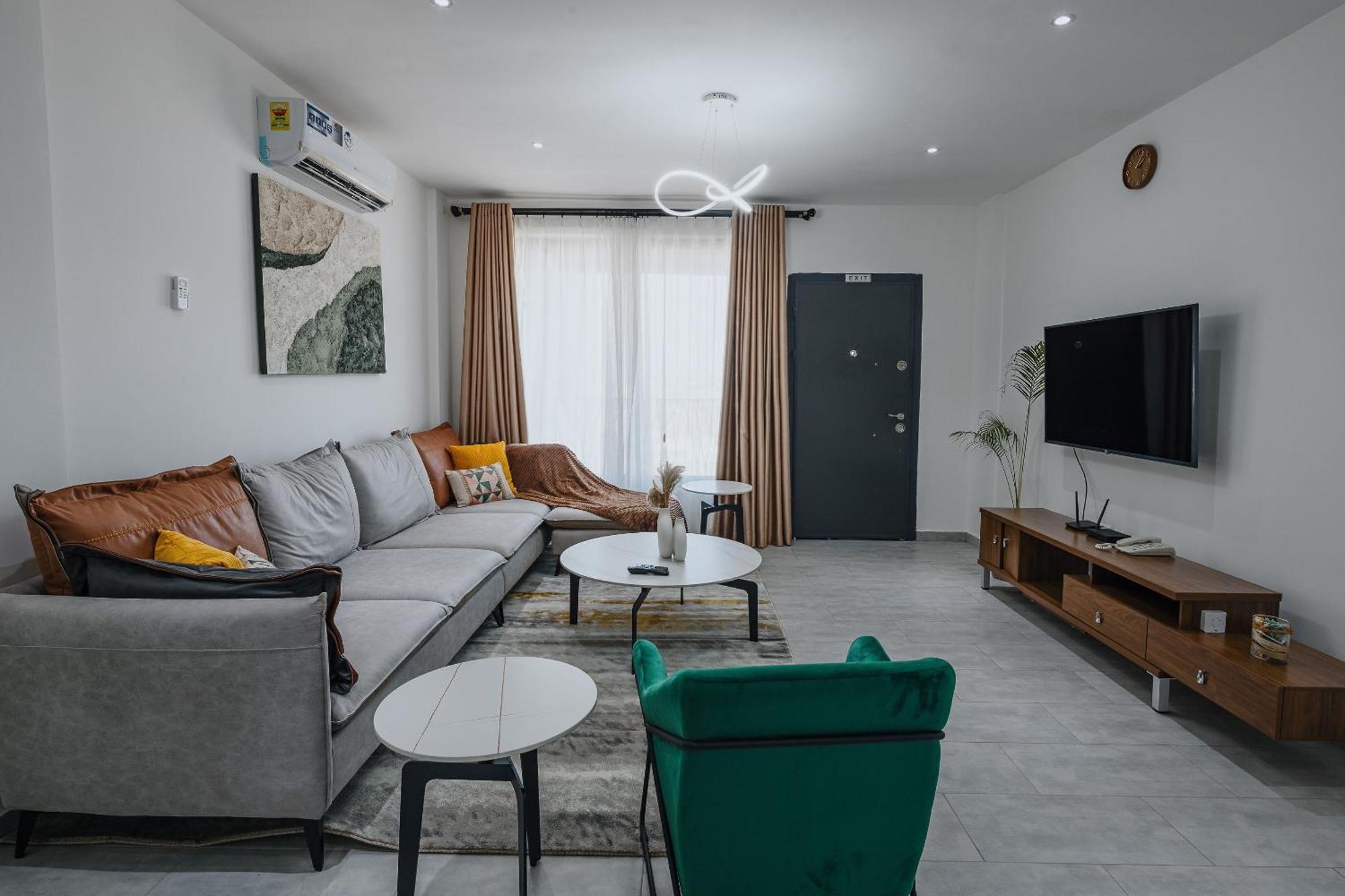 The Avery Apartments At Odomaa Place B, East Airport アクラ エクステリア 写真