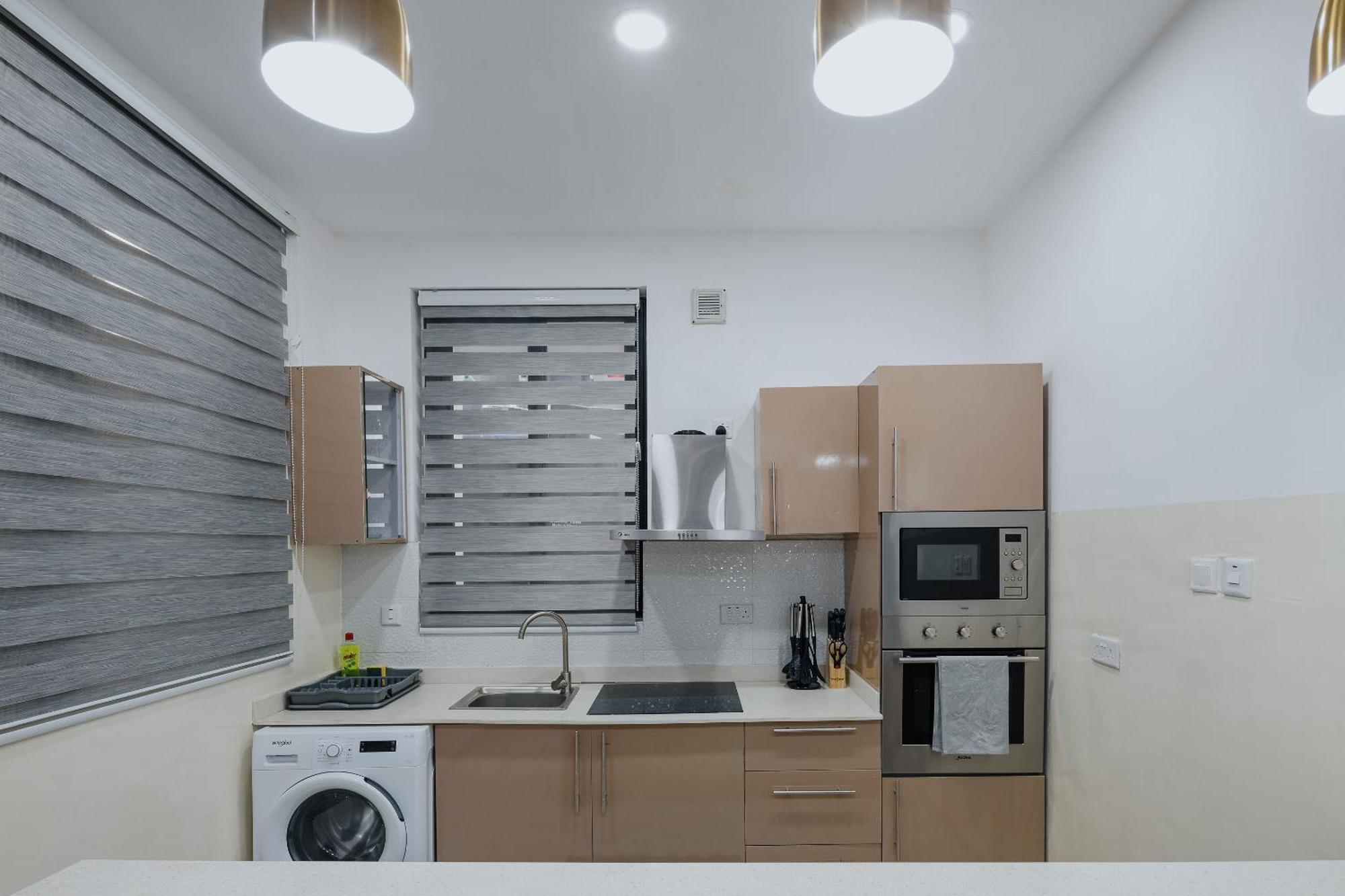 The Avery Apartments At Odomaa Place B, East Airport アクラ エクステリア 写真